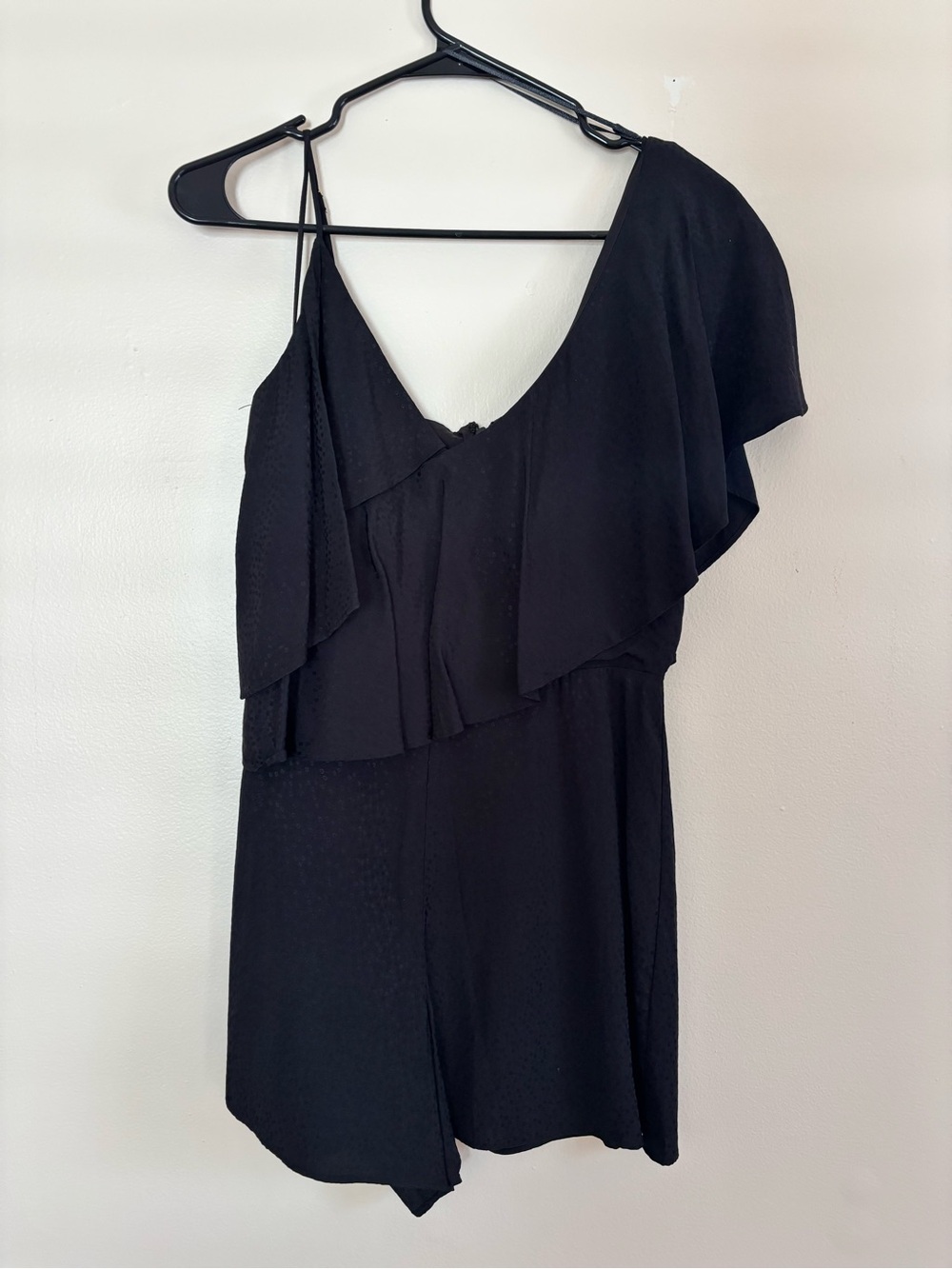 NWT Asymmetrical Romper Hollie Ray